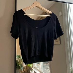 CROPPED T-SHIRT